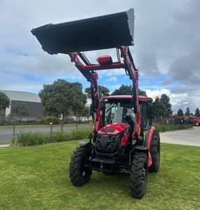 Mini-tracteur agricole SOLIS S60 SHUTTLE XL CAB 60 CV 4x4 pour vergers avec boîte de vitesses et pompe automatique à roulements à vendre - Product Image 1