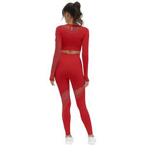 Ensemble de fitness élégant pour femmes avec leggings de yoga à taille élastique assurant un confort extensible et une longue tenue - Product Image 3