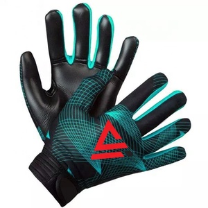 Fournisseurs professionnels de gants de football GAA en latex allemand léger sur mesure au Pakistan, fabricants - Product Image 6