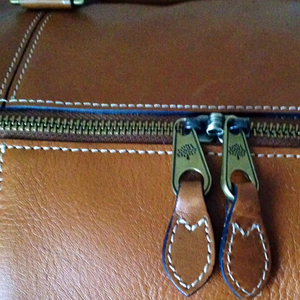 กระเป๋าทรงดัฟเฟิลกระเป๋าหนัง PU ใส่ได้ทั้งชายและหญิงมีป้ายปิดซิปกระเป๋าท่องเที่ยวทำจากโรงงานแฟชั่นขายดี - Product Image 6