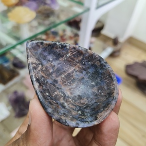 หินธรรมชาติทำด้วยมือคริสตัล Diya ที่สวยงามสำหรับการรักษา Puja reiki ฉลองเทศกาลคริสตัล Diya ลบพลังงานเชิงลบ - Product Image 4