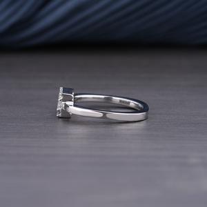 Bague de fiançailles et de mariage classique chrétienne en or plaqué 18 carats avec zircon baguette personnalisé de 0,61 carat pour femme, bijoux fins - Product Image 4