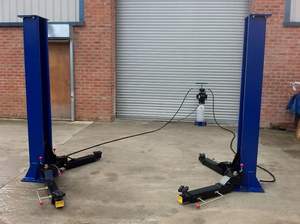 Elevador de Tijera Profesional de 2 Postes CAR CL07 Móvil Maxi, Capacidad de 3 Toneladas, Elevación de 480 kg, Rendimiento Estable, Accionamiento Eléctrico Hidráulico - Product Image 2