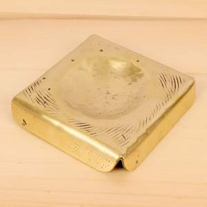 Handcrafted Metal <b>Ashtray</b> With Polished Finish Perfect For Patio Garden And Lounge Table Decorative Accessory - Product Image 2