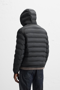 Veste d'hiver matelassée légère à capuche grande taille avec col montant, poignets élastiques, fermeture éclair et poches intérieures pour hommes - Product Image 3