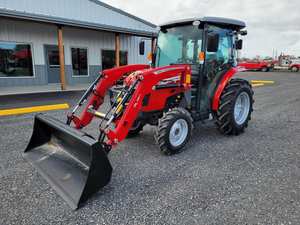 Tracteur compact Massey Ferguson 1835M 2023, 36,2 CV, 4 roues motrices, composants du moteur principal, pompe, engrenage, moteur pour les tâches difficiles au quotidien - Product Image 3