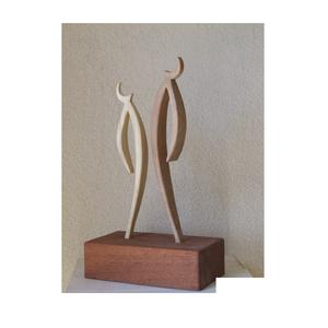 Grande sculpture traditionnelle en bois pour la décoration de la station de patrimoine représentant des œuvres d'art culturelles avec un charme en bois antique - Product Image 4