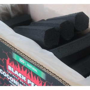 Ressources énergétiques écologiques Faible humidité Haute résistance Coquille de noix de coco Charbon de barbecue de forme hexagonale - Product Image 1