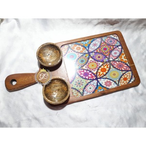 Bandeja de astillas de madera de acacia y plato de inmersión con cuenco de servicio integrado para aperitivos, aperitivos y entretenimiento en fiestas - Product Image 1