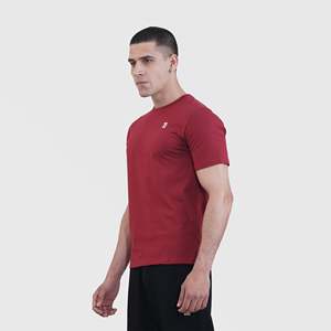 Camiseta de Gimnasia de Corte Ajustado para Entrenamiento de Resistencia en Rojo - Product Image 3