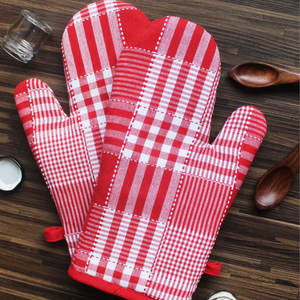 Gants de four matelassés en coton au design moderne pour la cuisson et la sécurité culinaire, fabriqués en Inde - Product Image 1
