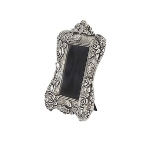 Cadres en aluminium modernes complètent le style de décoration avec une fabrication métallique raffinée et une finition contemporaine épurée. - Product Image 3