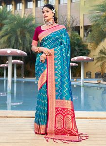 El último diseñador Banarasi Silk Digital Printed Work Saree de Fab Zone - Product Image 2