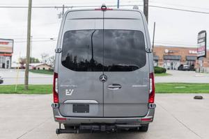 Mercedes-Benz Sprinter 3500XD 2021 EXTREMADAMENTE LIMPIA, Conversión de Camioneta de Lujo, Motor Turbodiésel V6, Lista para Entrega - Product Image 4