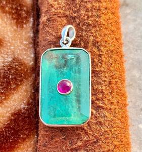 Pendentif de luxe en cristal émeraude et rubis en argent sterling 925 bijoux fins pour femmes pendentif en cristal émeraude et rubis fabriqué à la main - Product Image 3