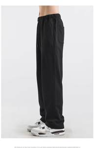 2024 nuevos Pantalones deportivos de verano para hombres OEM logotipo personalizado bordado Diseño impreso ligero gris pantalones de chándal Casual suelto recto - Product Image 5