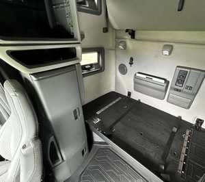 Camiones tractores de larga distancia de alto rendimiento 2019 con cabina espaciosa para la máxima comodidad del conductor y transmisión confiable. - Product Image 6