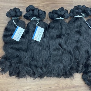 Vente en gros de cheveux humains vierges bruts vietnamiens Vendeur de cheveux à cuticule alignée à double étirage Mèches de cheveux humains bruts ondulés naturels - Product Image 3