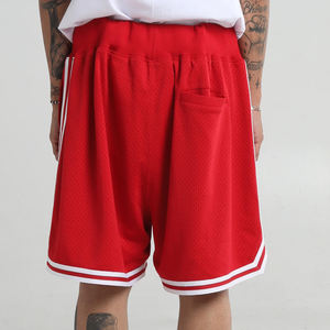 Ensemble de maillot et short de basketball personnalisé par sublimation, respirant, séchage rapide, durable, 100% polyester, antidérapant, léger - Product Image 6