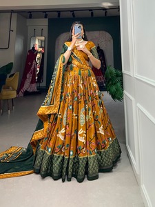 Belle Navratri Collection Tussar soie avec minakari avec feuille imprimée lehenga choli traditionnel - Product Image 5