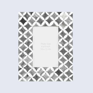 Marco de Fotos de Madera con Incrustaciones de Hueso Hecho a Mano, Ecológico y de Alta Calidad, Tamaños Personalizados, Diseño Artesanal para Bodas - Product Image 2