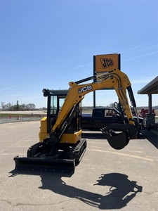 Mini-excavatrice JCB compacte de 3,5 tonnes, robuste, moderne et facile à utiliser. - Product Image 5