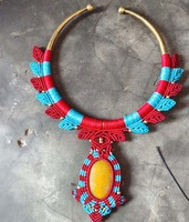 Collier en macramé avec pierre précieuse rouge orangée, bijoux bohèmes faits à la main pour femmes, vente en gros