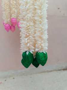 Guirnaldas de jazmín blanco con brotes de loto de madera Sola con hogar natural del sur de la India, botánico, decoración de bodas - Product Image 4