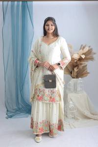 Présentation du nouveau haut en soie Cinon-Ensemble Sarara et Dupatta entièrement cousu prêt à porter - Product Image 3