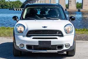 Mini Cooper S Countryman ALL4 d'occasion de 2016, environ 16 700 milles, transmission intégrale, moteur 4 cylindres turbo, non modifié - Product Image 3