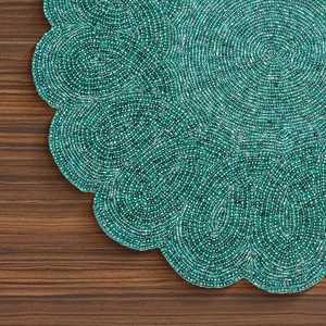 แผ่นรองแก้วทรงกลม14นิ้วทำด้วยมือแผ่นรองแก้วสีเขียวประดับลูกปัดสไตล์หรูหราเป็นมิตรกับสิ่งแวดล้อมสำหรับตกแต่งบ้าน - Product Image 3