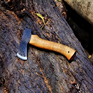 ชุดช้อนส้อมมีดโอเอ็มสำหรับอุตสาหกรรมขวานเกรดสูงใบมีดเหล็กกล้าคาร์บอนสำหรับงานหลอมหัวและด้ามไม้ขายส่งตามสั่ง - Product Image 3