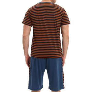 ชุดเสื้อและกางเกงขาสั้นผู้ชาย เนื้อผ้าโพลีเอสเตอร์ 100% น้ำหนักเบา ยืดหยุ่นได้ รับสกรีนโลโก้ เหมาะสำหรับออกกำลังกาย ฟิตเนส เทรนนิ่ง เดินทาง และกิจวัตรประจำวัน - Product Image 3