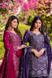 Ensemble Kurta Sharara brodé violet royal Unity Luxure, respirant, au-dessus du genou, avec dupatta – Tenue de fête haut de gamme - Product Image 5