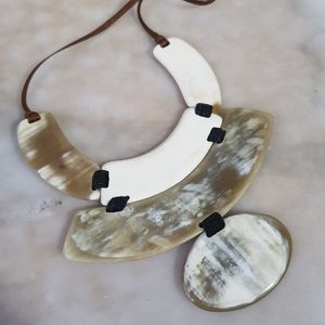 Collar de cuerno de vaca de búfalo natural hermoso hecho a mano para mujer, clásico romántico para aniversario, compromiso, fiestas de boda, regalo - Product Image 2