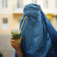 Abaya bleue à capuche pour femme, longue, légère, style Moyen-Orient, tenue de prière, couleur unie