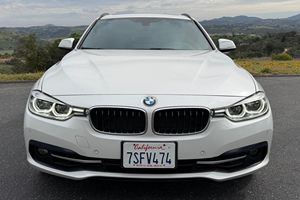 BMW 328i xDrive Sports Wagon USADO del 2016 - Product Image 1