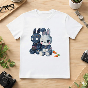 T-Shirt Unisex 100% Cotone 210GSM Stile Casual con Logo Personalizzato Stampato sul Davanti Disponibile Serigrafia DTG Abbigliamento Maglietta - Product Image 1