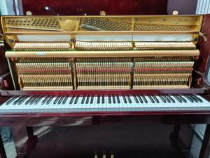 เปียโนอะคูสติกสีแดงไวน์รุ่น Top Japan Kawai KL53K สำหรับโรงเรียนดนตรี สตูดิโอ เปียโนตั้งพื้น ขายทั่วโลก คุณภาพเสียงยอดเยี่ยม - Product Image 3