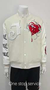 Chaquetas universitarias de lana personalizadas para hombre estilo callejero con capucha y cuello levantado al por mayor con parches personalizados de chenilla Letterman - Product Image 4