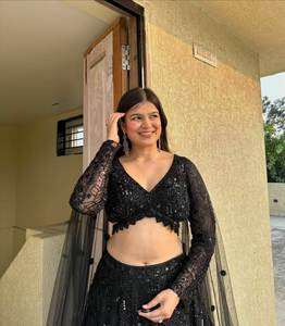 Kanjivaram Style Very Attractive & <b>Light</b> Weight Soft Silk Fabric Floral Printed Long Length Choli With Blouse Piece For Bride - Product Image 2