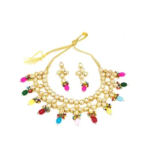 Ensemble de collier en pierres multicolores Meenakari Kundan, plaqué or vintage, bijoux de mariée et de haute joaillerie pour mariage ou cadeau - Product Image 4