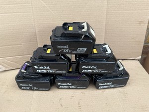 Batería de Iones de Litio Makita 18V 4.0Ah LXT BL1840B Original del Reino Unido 1963990 - Product Image 3