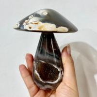 Paysages en Agate en forme de Champignons, Objets d'Art de Collection Fabriqués au Brésil par Origems