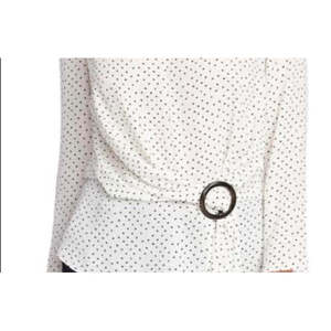 Vince Camuto Top da donna Ditsy Fragments con cintura, manica lunga, top in maglia bianca, taglia piccola - Product Image 3