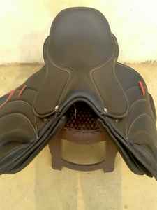 Selle de cheval de saut anglais tout usage en cuir marron foncé fait à la main - Product Image 5