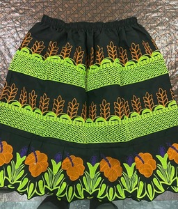 Meilleure jupe courte trapèze à broderie florale pour femmes Nouveau mini streetwear plissé à la mode avec taille élastique - Product Image 4