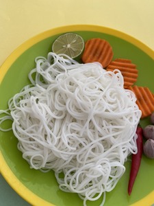 Nouilles séchées traditionnelles vietnamiennes de qualité supérieure, sachet personnalisé, faible teneur en glucides, à base de riz blanc 100%, prix de gros pour la cuisine - Product Image 6
