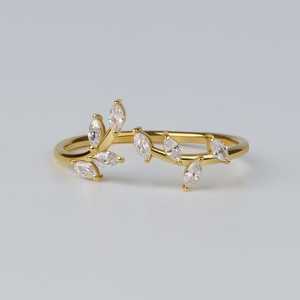 Anillo de compromiso de corte Marquesa fino de oro amarillo de 18 quilates, anillo de boda etéreo en forma de hoja, anillo de diamante cultivado en laboratorio - Product Image 1