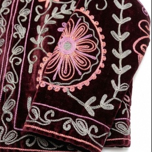 Veste unisexe réversible en velours brodé floral Suzani fait main avec logo BLTE, écologique, prête pour l'été, l'automne et l'hiver, séchage rapide - Product Image 2